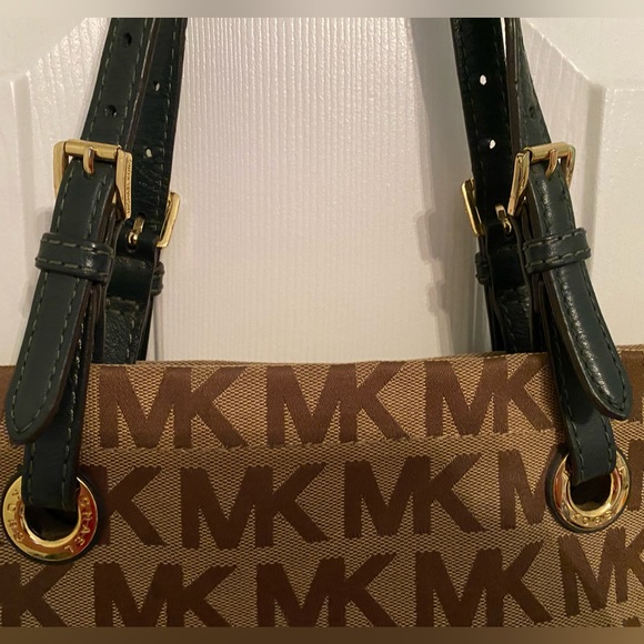 Michael Kors Tote w/ Green Straps - Picture 4 of 12